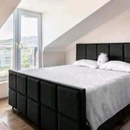 Lovely 21 Rooftop Flat Near Airport イスタンブール